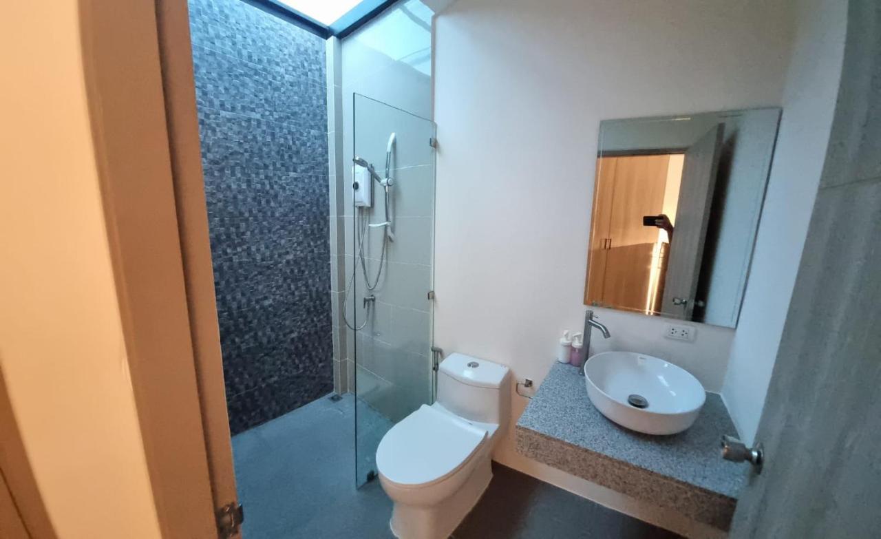 Bests Village & Villa - Chalong Bay Phuket Екстериор снимка